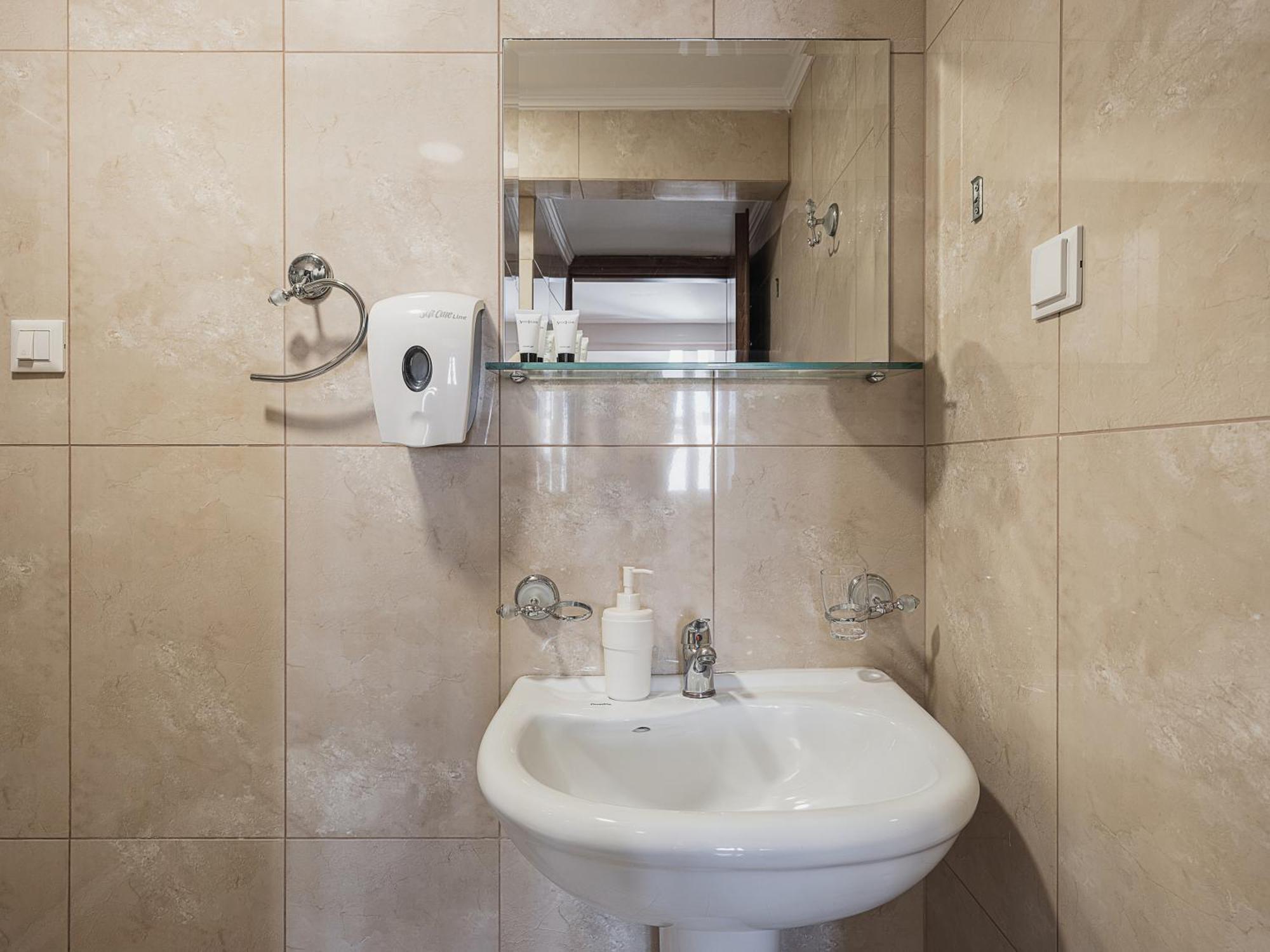 Theofilos City Hotel Ханья Экстерьер фото